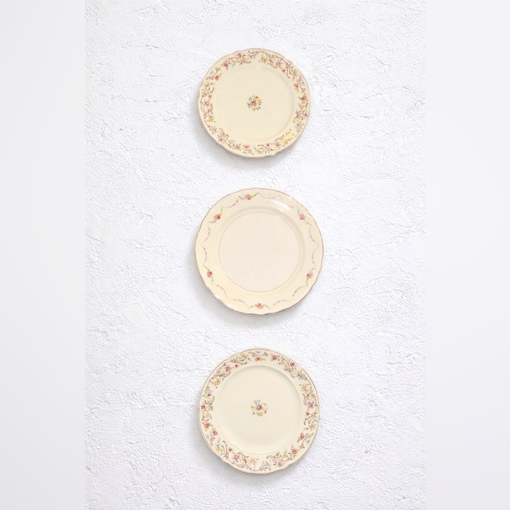 Vintage 1940s Floral Plate Wall- Taylor Smith Taylor, James Floral Festoon